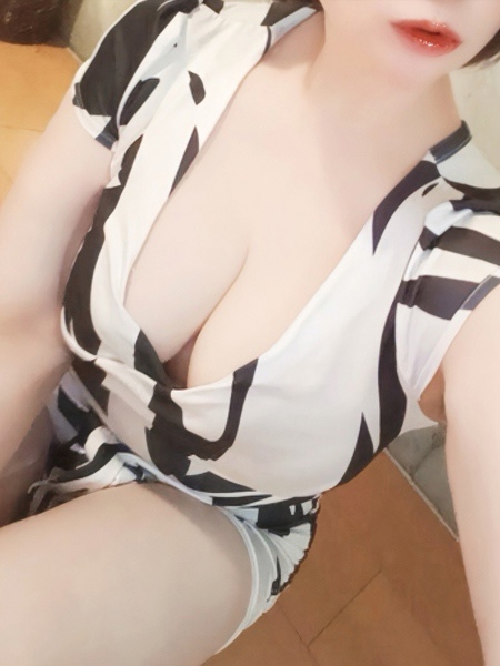 芽衣（めい） ミセスオンリーワン Mrs.Only One