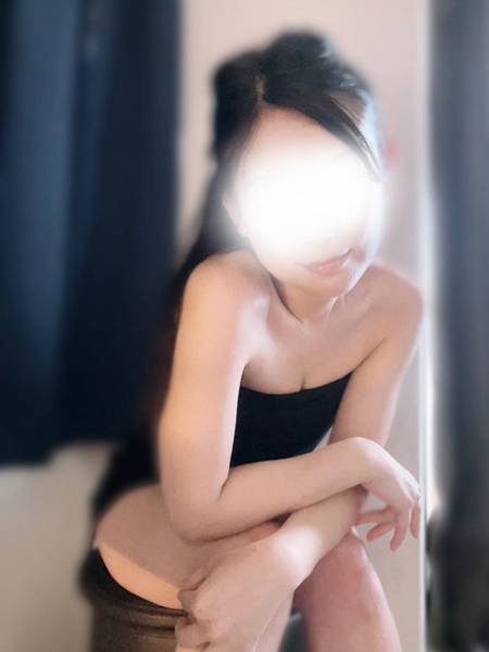 璃瑠（リル） COLOR カラーのセラピスト