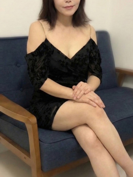 三上(みかみ) 結-YUI-ミセス邸のセラピスト