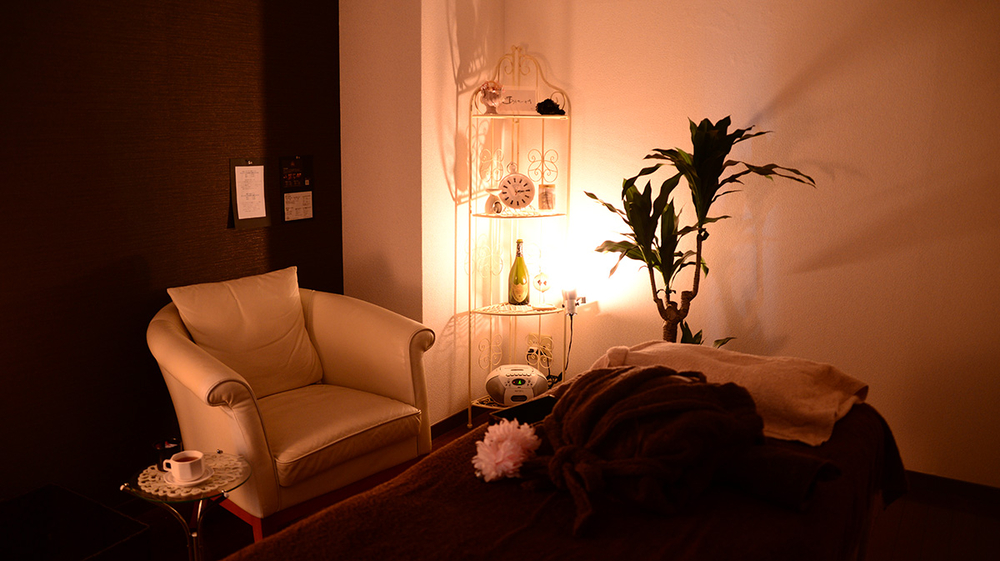 充実のマッサージルーム:ラグゼ LUXE(四ツ橋/アロマリンパドレナージュ)の画像