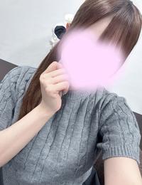変態おじに爆モテのミニスカート読者モデル系★色白美肌スベスベFカップ美巨乳ビジュアル激カワ専門学生♡