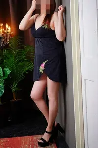 穏やかな午後　控えめな雰囲気がイイ「きょうこ」さん　今すぐご案内できます　18時受付まで