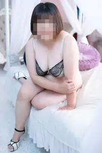休日に最高の癒し　「ひまわり」さん　今すぐにご案内できます