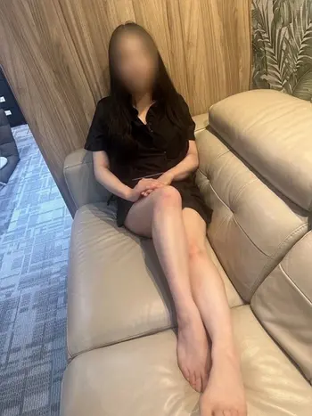 白石　しき(33) 神戸性感帯アロマ30の写真1枚目 (神戸発/性感エステ×痴女)