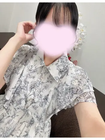 なな(24) おじさま大好き素人オナクラ 谷九店の写真1枚目 (谷町九丁目/オナクラ)