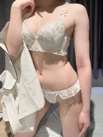 みお(21) よくばりトロリッ痴 神戸店の写真1枚目 (神戸/M性感エステ＆ヘルス)