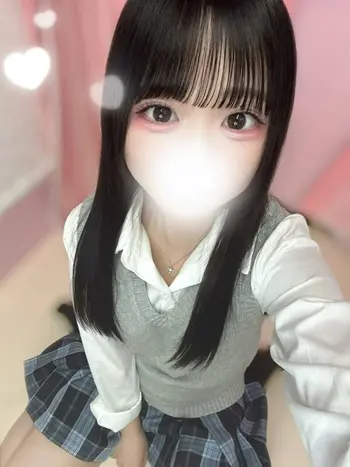 ゆあ(18) 学校帰りの妹に手コキしてもらった件 谷九の写真1枚目 (谷町九丁目/オナクラ)