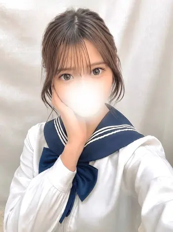 ひとみ(18) 学校帰りの妹に手コキしてもらった件 谷九の写真1枚目 (谷町九丁目/オナクラ)
