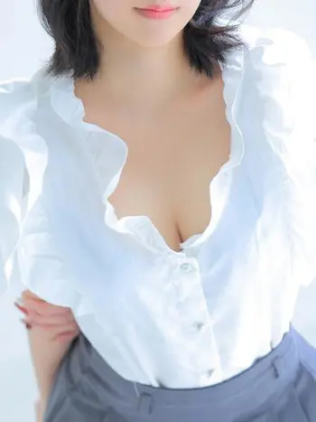 みるあ(20) Aroma Dione アロマディオーネ 大阪店の写真1枚目 (梅田発/高級性感エステ)