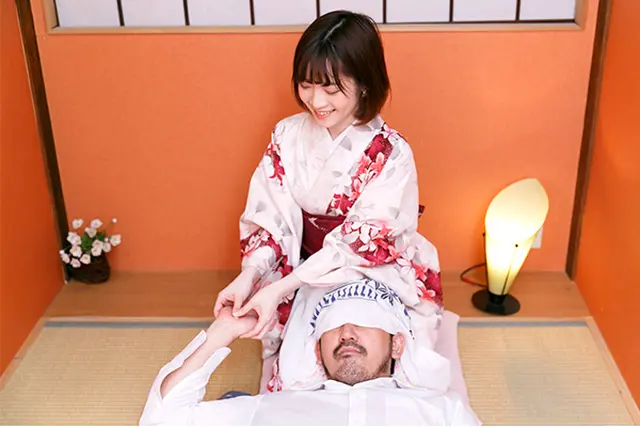 両腕のマッサージ:夢ごこち 梅田総本店(梅田/耳かき専門店)のフォト(写真)